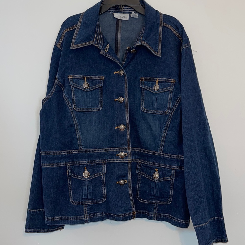 Chicos Platinum Women’s Dark Denim 4-Pocket Stretch Jacket Size 3